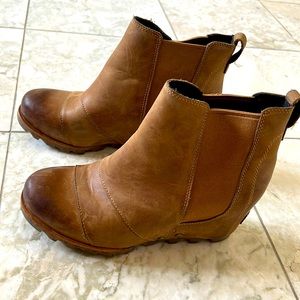 Sorel Joan of arc II Arctic wedge bootie